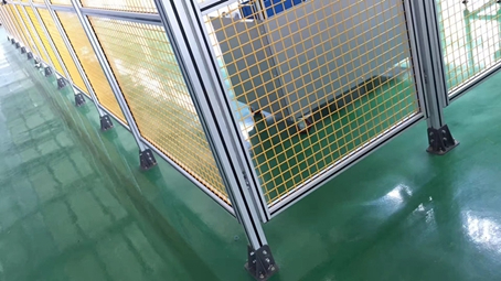 粉色网站免费看防护围栏