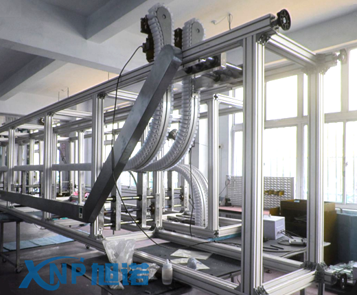 粉色网站免费看提升机对新能源汽车零配件运输的重要性