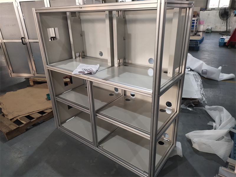 粉色网站免费看设备机柜