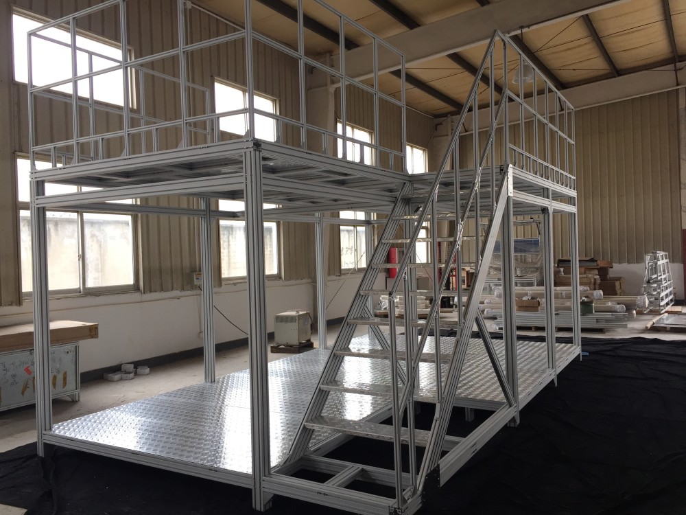 粉色网站免费看移动楼梯踏步