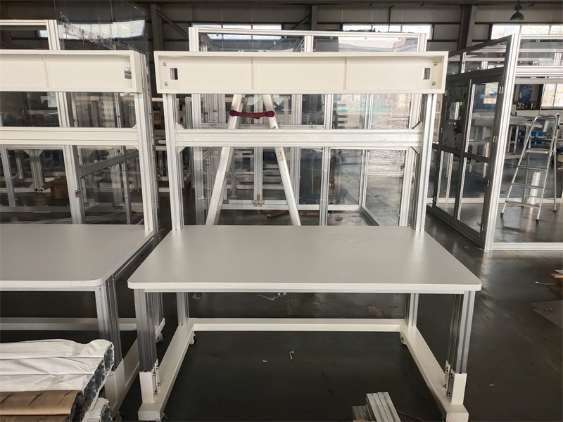 粉色网站免费看实验室工作台