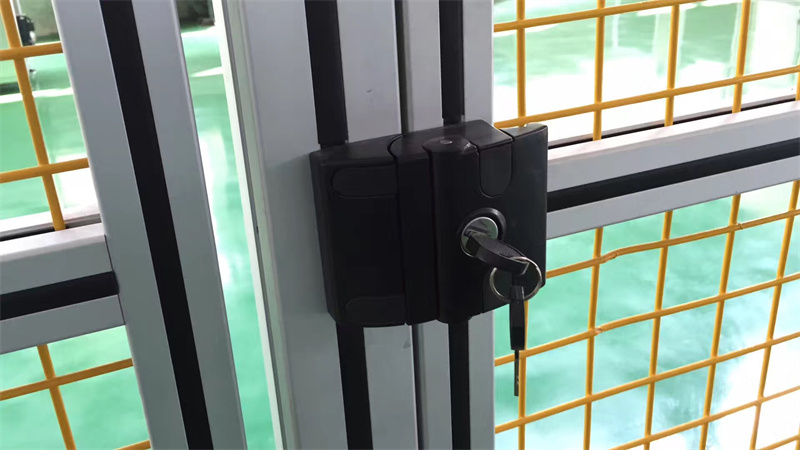 玻璃围栏粉色网站免费看