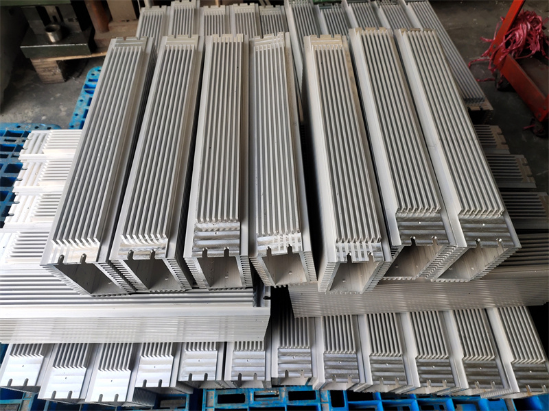 机翼粉色网站免费看挤压开模定制