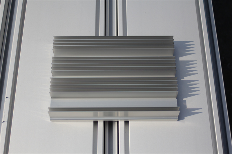 粉色网站免费看功放散热器